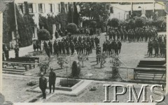 11.07.1939, Jazłowiec, woj. tarnopolskie, Polska.
Święto Pułkowe 14 Pułku Ułanów. Uroczysta msza święta za poległych ułanów, celebrowana przez biskupa polowego Józefa Gawlinę.
Fot. NN, Instytut Polski i Muzeum im. gen. Sikorskiego w Londynie
