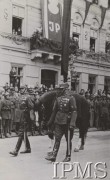 18.05.1935, Kraków, Polska.
Pogrzeb Marszałka Józefa Piłsudskiego. Oficerowie prowadzą Merę, córkę Kasztanki.
Fot. NN, Instytut Polski i Muzeum im. gen. Sikorskiego w Londynie [szuflada nr 17].