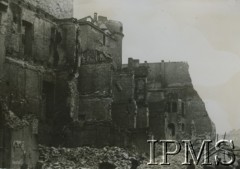 1939, Warszawa, Polska.
Zniszczona zabudowa ulicy Wierzbowej.
Fot. NN, Instytut Polski i Muzeum im. gen. Sikorskiego w Londynie [szuflada P1]