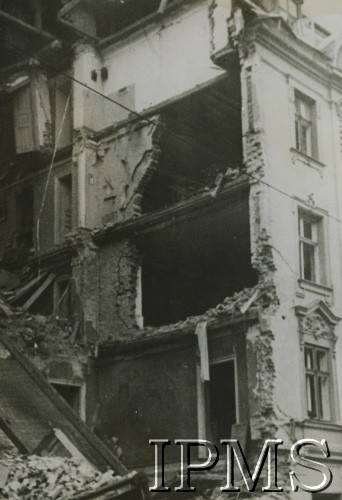 1939, Warszawa, Polska.
Zniszczona zabudowa Alei 3-ego Maja
Fot. NN, Instytut Polski im. Gen. Sikorskiego w Londynie. [szuflada P1]