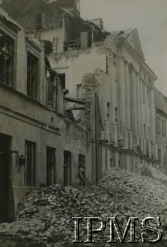 1939, Warszawa, Polska.
Zniszczona zabudowa ulicy Jezuickiej.
Fot. NN, Instytut Polski im. Gen. Sikorskiego w Londynie. [szuflada P1]
