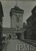 Przed 1939, Kraków, Polska.
Brama Floriańska, widok z ulicy Floriańskiej.
Fot. NN, Instytut Polski i Muzeum im. gen. Sikorskiego w Londynie
