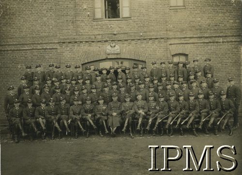1931, Włodzimierz, woj. wołyńskie, Polska. 
III Dywizjon Szkoły Podchorążych Rezerwy Artylerii.
Fot. NN, Instytut Polski i Muzeum im. gen. Sikorskiego w Londynie [koperta luzem - Wojsko Polskie Przed 1939]