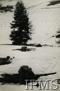 1940-1945, Wielka Brytania.
Polskie Siły Zbrojne na Zachodzie, żołnierze podczas ćwiczeń w strzelaniu.
Fot. NN, Instytut Polski i Muzeum im. gen. Sikorskiego w Londynie [pudło - różne]