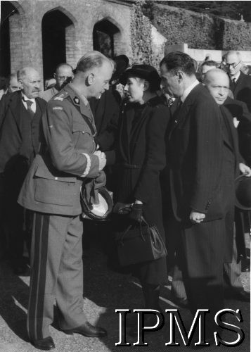 1940-1943, Wielka Brytania.
W mundurze premier RP i Naczelny Wódz Polskich Sił Zbrojnych gen. Władysław Sikorski.
Fot. NN, Instytut Polski i Muzeum im. gen. Sikorskiego w Londynie [pudełko - uroczystości w Instytucie Sikorskiego]