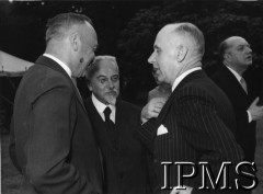 Ok. 1950, Londyn, Anglia, Wielka Brytania.
Spotkanie w Instytucie Historycznym im. gen. Sikorskiego, od lewej: gen. Klemens Rudnicki, prof. dr hab. Stanisław Stroński, gen. Stanisław Kopański.
Fot. NN, Instytut Polski i Muzeum im. gen. Sikorskiego w Londynie [pudełko - uroczystości w Instytucie Sikorskiego]