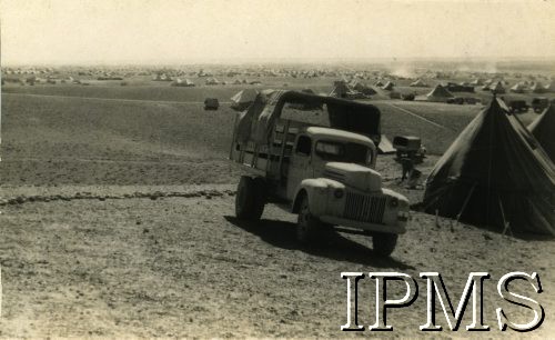 1940-1943, Bliski Wschód.
Widok na polski obóz.
Fot. NN, Instytut Polski i Muzeum im. gen. Sikorskiego w Londynie [pudło - różne] 
