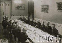 1937, Warszawa, Polska.
Członkowie Korpusu Kontrolerów Wojskowych w Hotelu Bristol.
Fot. Zygmunt Kopera, Instytut Polski i Muzeum im. gen. Sikorskiego w Londynie [teczka Korpus Kontrolerów 1937-1938].
