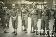 8.11.1940, Dunfermline, Szkocja, Wielka Brytania.
Załoga Pociągu Pancernego nr 4 na zbiórce w dniu wizyty prezydenta Władysława Raczkiewicza.
Fot. NN, Dziennik działań Pociągu Pancernego 