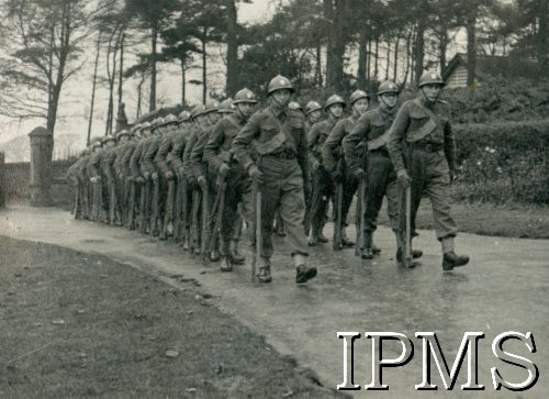 8.11.1940, Dunfermline, Szkocja, Wielka Brytania.
Załoga Pociągu Pancernego nr 4 w dniu wizyty prezydenta Władysława Raczkiewicza.
Fot. NN, Dziennik działań Pociągu Pancernego 