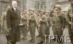 8.11.1940, Dunfermline, Szkocja, Wielka Brytania.
Prezydent Władysław Raczkiewicz przed kompanią honorową złożoną z żołnierzy Pociągu Pancernego nr 4.
Fot. NN, Dziennik działań Pociągu Pancernego 