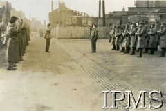 26.11.1940, Saxmundham, Anglia, Wielka Brytania.
Powitanie przez brytyjskich żołnierzy załogi Pociągu Pancernego 