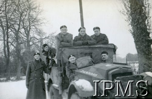 1941, Saxmundham, Anglia, Wielka Brytania.
Załoga Pociągu Pancernego 