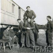 Czerwiec 1943, Ipswich, Anglia, Wielka Brytania.
Załoga Pociągu Pancernego 