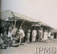 1943-1947, Valivade-Kolhapur, Indie.
Osiedle dla polskich uchodźców. Bazar, na którym Polacy robili zakupy.
Fot. NN, Kronika osiedla polskiego Valivade-Kolhapur, Indie, tom I, Instytut Polski i Muzeum im. gen. Sikorskiego w Londynie