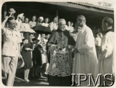 19.02.1944, Valivade-Kolhapur, Indie.
Osiedle dla polskich uchodźców. Wizyta arcybiskupa dr Henryka Doeringa, biskupa Ponny.
Fot. NN, Kronika osiedla polskiego Valivade-Kolhapur, Indie, tom I, Instytut Polski i Muzeum im. gen. Sikorskiego w Londynie