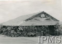 1943-1947, Valivade-Kolhapur, Indie.
Osiedle dla polskich uchodźców. Gimnazjum i Liceum Ogólnokształcące im. Marii Curie-Skłodowskiej. 
Fot. NN, Kronika osiedla polskiego Valivade-Kolhapur, Indie, tom I, Instytut Polski i Muzeum im. gen. Sikorskiego w Londynie
