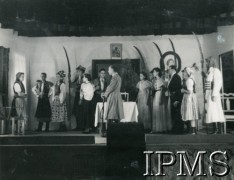 11.11.1944, Valivade-Kolhapur, Indie.
Osiedle dla polskich uchodźców. Scena z 