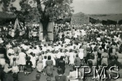 Czerwiec 1946, Valivade-Kolhapur, Indie.
Osiedle dla polskich uchodźców. Msza święta podczas obchodów święta Bożego Ciała.
Fot. NN, Kronika osiedla polskiego Valivade-Kolhapur, Indie, tom II, Instytut Polski i Muzeum im. gen. Sikorskiego w Londynie