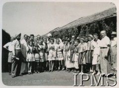 5-8.03.1947, Valivade-Kolhapur, Indie.
Osiedle dla polskich uchodźców. Wizyta kapitana Webb'a - naczelnego referenta ds. uchodźców w Indiach.
Fot. NN, Kronika osiedla polskiego Valivade-Kolhapur, Indie, tom III, Instytut Polski i Muzeum im. gen. Sikorskiego w Londynie