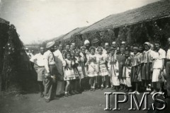 5-8.03.1947, Valivade-Kolhapur, Indie.
Osiedle dla polskich uchodźców. Wizyta kapitana Webb'a - naczelnego referenta ds. uchodźców w Indiach.
Fot. NN, Kronika osiedla polskiego Valivade-Kolhapur, Indie, tom III, Instytut Polski i Muzeum im. gen. Sikorskiego w Londynie