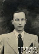 1942-1950, Tengeru, Tanganika.
Kwatermistrz osiedla dla polskich uchodźców w Tengeru Gustaw Kaestenbaum.
Fot. NN, kolekcja: Osiedla polskie w Afryce, Instytut Polski i Muzeum im. gen. Sikorskiego w Londynie