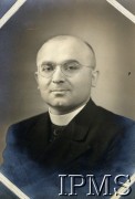 1942-1950, Tengeru, Tanganika.
Osiedle dla polskich uchodźców. Proboszcz osiedla ksiądz doktor Jan Śliwowski.
Fot. NN, kolekcja: Osiedla polskie w Afryce, Instytut Polski i Muzeum im. gen. Sikorskiego w Londynie