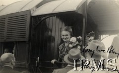 1942-1950, Tengeru, Tanganika.
Osiedle dla polskich uchodźców. Małżonka brytyjskiego komendanta osiedla Mary Minnery.
Fot. NN, kolekcja: Osiedla polskie w Afryce, Instytut Polski i Muzeum im. gen. Sikorskiego w Londynie