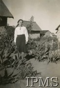 1943-1946, Marandellas, Rodezja Południowa. 
Osiedle dla polskich uchodźców. Emilia Makara, była kierowniczka kuchni ogólnej, współpracownica kierownika Straży Bezpieczeństwa i Sekcji Osiedla Uchodźców Polskich w Marandellas.
Fot. NN, kolekcja: Osiedla polskie w Afryce, Instytut Polski i Muzeum im. gen. Sikorskiego w Londynie