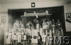 1943-1946, Marandellas, Rodezja Południowa. 
Osiedle dla polskich uchodźców. Jasełka. 
Fot. NN, kolekcja: Osiedla polskie w Afryce, Instytut Polski i Muzeum im. gen. Sikorskiego w Londynie