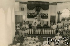 1.11.1945, Masindi, Uganda.
Osiedle dla polskich uchodźców. Poświęcenie budynku kościoła.
Fot. NN, kolekcja: Osiedla polskie w Afryce, Instytut Polski i Muzeum im. gen. Sikorskiego w Londynie
