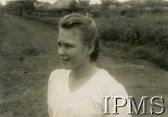 12.10.1945, Masindi, Uganda.
Osiedle dla polskich uchodźców. Portret Zofii M.
Fot. NN, kolekcja: Osiedla polskie w Afryce, Instytut Polski i Muzeum im. gen. Sikorskiego w Londynie