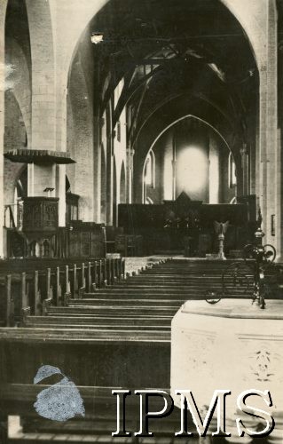 Lata 40., Kampala, Uganda. 
Wnętrze kościoła.
Fot. NN, kolekcja: Osiedla polskie w Afryce, Instytut Polski i Muzeum im. gen. Sikorskiego w Londynie