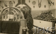 Po 1924, Londyn, Anglia, Wielka Brytania.
Brytyjska Wystawa Imperialna. Ekspozycja pokazująca wyroby z kości słoniowej i ceramiki z Ugandy. 
Fot. NN, kolekcja: Osiedla polskie w Afryce, Instytut Polski i Muzeum im. gen. Sikorskiego w Londynie