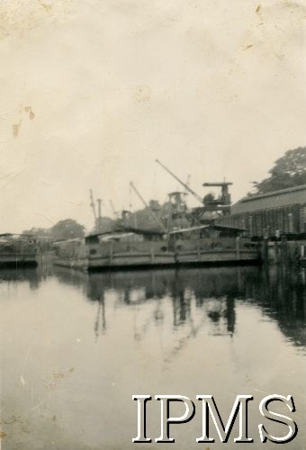 1945, Rongai, Kenia. 
Zdjęcie wykonane podczas podroży Polaków do Rongai. Znajdowało się tam osiedle dla polskich uchodźców.
Fot. NN, kolekcja: Osiedla polskie w Afryce, Instytut Polski i Muzeum im. gen. Sikorskiego w Londynie