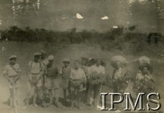 1945-1947, Rongai (okolice), Kenia. 
Osiedle dla polskich uchodźców. Mieszkańcy osiedla na wycieczce.
Fot. NN, kolekcja: Osiedla polskie w Afryce, Instytut Polski i Muzeum im. gen. Sikorskiego w Londynie