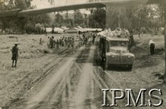 1947, Kenia. 
Zdjęcie wykonane podczas wycieczki uczniów klas V i VI z osiedla dla polskich uchodźców w Rongai. 
Fot. NN, kolekcja: Osiedla polskie w Afryce, Instytut Polski i Muzeum im. gen. Sikorskiego w Londynie