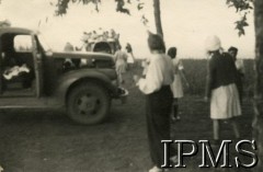 13.04.1947, Kenia. 
Wycieczka mieszkańców osiedla dla polskich uchodźców w Rongai na krater Menengai.
Fot. NN, kolekcja: Osiedla polskie w Afryce, Instytut Polski i Muzeum im. gen. Sikorskiego w Londynie
