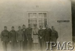 1943-1946, Rusape, Rodezja Południowa.
Osiedle dla polskich uchodźców. Oficerowie drugiej grupy.
Fot. NN, kolekcja: Osiedla polskie w Afryce, Instytut Polski i Muzeum im. gen. Sikorskiego w Londynie