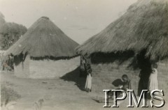1943-1946, Rusape, Rodezja Południowa.
Fragment wioski w okolicy osiedla dla polskich uchodźców.
Fot. NN, kolekcja: Osiedla polskie w Afryce, Instytut Polski i Muzeum im. gen. Sikorskiego w Londynie