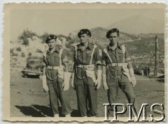 1944-1946, Włochy.
Żołnierze 2 Korpusu Polskiego, w tle góry.
Fot. NN, Instytut Polski i Muzeum im. gen. Sikorskiego w Londynie [teczka - Armia Polska na Wschodzie, 2 Korpus Polski].