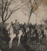 Ok. 1920, brak miejsca.
1 Pułk Ułanów Krechowieckich, pluton trębaczy rotmistrza Bolesława Nurkiewicza.
Fot. NN, Instytut Polski im. Gen. Sikorskiego w Londynie [Album nr inw. 415 - 1 pułku ułanów Krechowieckich]