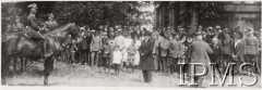 24.07.1925, Augustów, Polska.
10-lecie 1 Pułku Ułanów Krechowieckich, z lewej na koniu gen. Władysław Sikorski.
Fot. NN, Instytut Polski im. Gen. Sikorskiego w Londynie [Album nr inw. 415 - 1 pułku ułanów Krechowieckich]