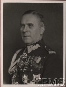 1920-1939, Polska.
Gen. bryg. Tadeusz Kutrzeba - komendant Wyższej Szkoły Wojennej (od 1928 r.), portret w mundurze.
Fot. NN, Instytut Polski im. Gen. Sikorskiego w Londynie [album 4-B1]