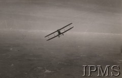 1917-1918, Warszawa (okolice)
Niemiecki samolot Rumpler C (samolot rozpoznawczo-bombowy) w okolicach Warszawy.
Album balonowowy - fotografie po dr Niedźwierskim.
Fot. NN, Instytut Polski im. Gen. Sikorskiego w Londynie