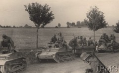 1938, Polska.
Załogi tankietek podczas manewrów.
Fot. NN, Instytut Polski i Muzeum im. gen. Sikorskiego w Londynie [album fotograficzny Dywizjonu Rozpoznawczego 10 BKZ - część II]