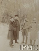 1917, Zambrów.
Ppor. Stanisław Mierzwiński, oficer niemiecki, por. Stanisław Kruk-Schuster, ppor. Tadeusz Król.
Fot. por. Stanisław Siczek – dowódca kompanii CKM, Instytut Polski im. Gen. Sikorskiego w Londynie [ALBUM LEGIONÓW nr 20003 – 2 pułku piechoty Legionów Polskich]