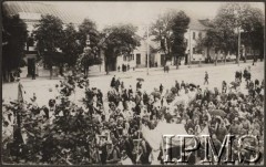 1917, Pułtusk
Boże Ciało, uroczysta procesja z udziałem żołnierzy Legionów.
Fot. NN, Instytut Polski im. Gen. Sikorskiego w Londynie [ALBUM LEGIONÓW nr 20003 – 2 pułku piechoty Legionów Polskich]
