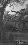 Maj 1944, Cassino, Włochy.
Bitwa pod Monte Cassino, czołg 2 Korpusu. 
Fot. T. Szumański, Instytut Polski im. Gen. Sikorskiego w Londynie [album negatywowy nr 105]


