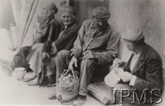 1941-1942, ZSRR.
Polacy deportowani z Kresów do Związku Radzieckiego.
Fot. Jan Ciechanowski, Instytut Polski im. Gen. Sikorskiego w Londynie [Kolekcja nr 82/67]